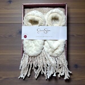 Jessica Simpson Womens Slipper Sock and Scarf Gift Set Cream Size 6-10